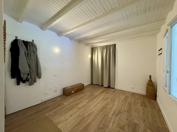 Vente                                                      Maison
                        
                     6 pièces                      153 m2                     à Mortefontaine-en-Thelle