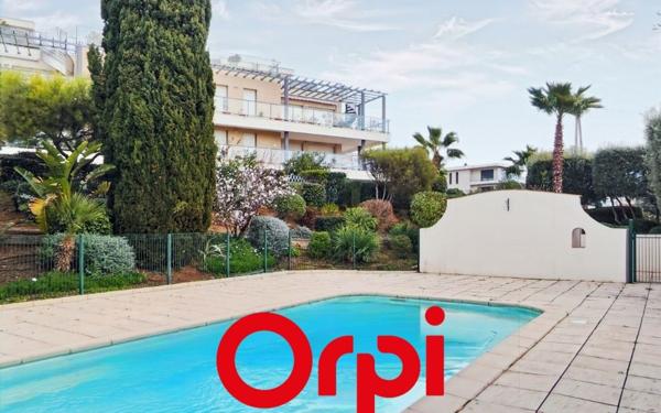 Appartement à vendre    3 pièces • 62,79 m2 Bandol