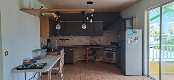Maison dans LE GOSIER