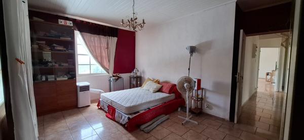 Maison dans LE GOSIER
