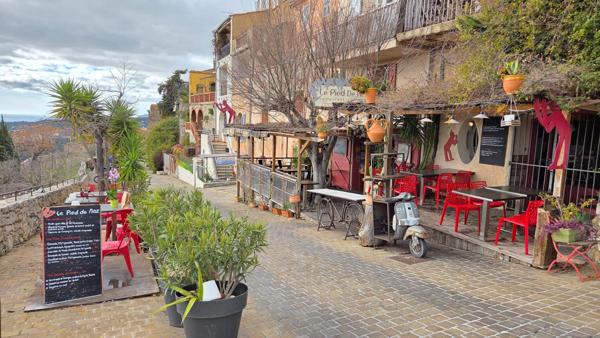 Fonds de commerce restauration environ 119 m², Le Castellet, village médiéval