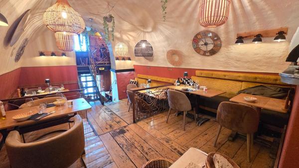 Fonds de commerce restauration environ 119 m², Le Castellet, village médiéval