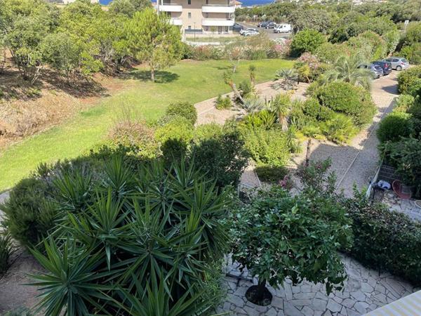 Appartement de type T3 de 96 m² + terrasse de 11m² avec vue mer