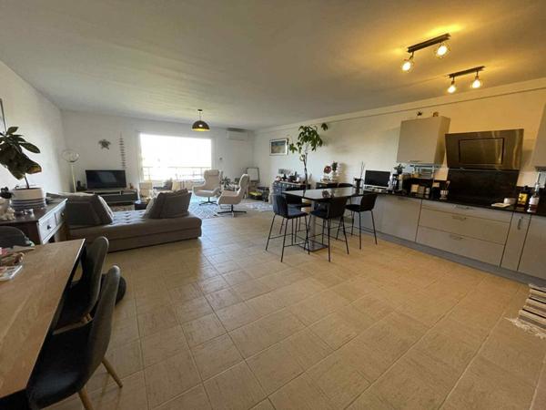 Appartement de type T3 de 96 m² + terrasse de 11m² avec vue mer