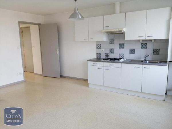 Appartement à louer 3 pièces 53.75m² Oyonnax (01100)