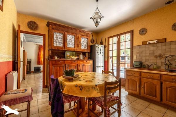 Maison à vendre |                                       Saint-Laurent-sur-Manoire |                                        7 pièces  |  180 m²