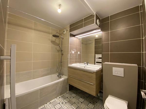 Appartement Cergy 3 pièce(s) 58.36 m2 Loyer 1 190 €/mois charges comprises **  - Référence  MG11292