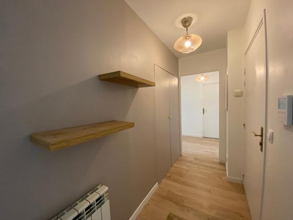 Appartement Cergy 3 pièce(s) 58.36 m2 Loyer 1 190 €/mois charges comprises **  - Référence  MG11292