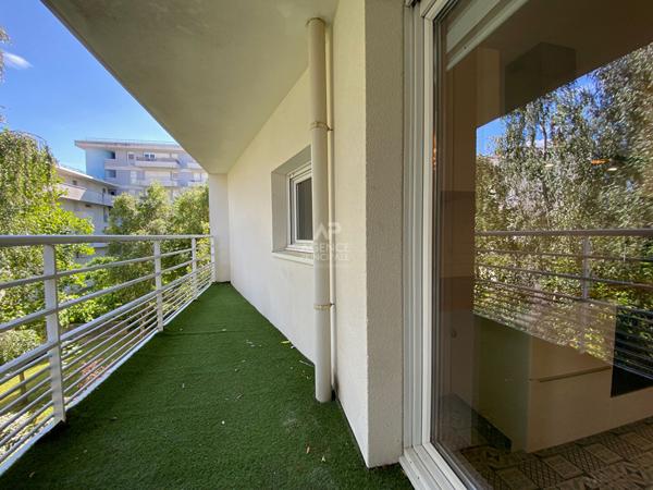 Appartement Cergy 3 pièce(s) 58.36 m2 Loyer 1 190 €/mois charges comprises **  - Référence  MG11292