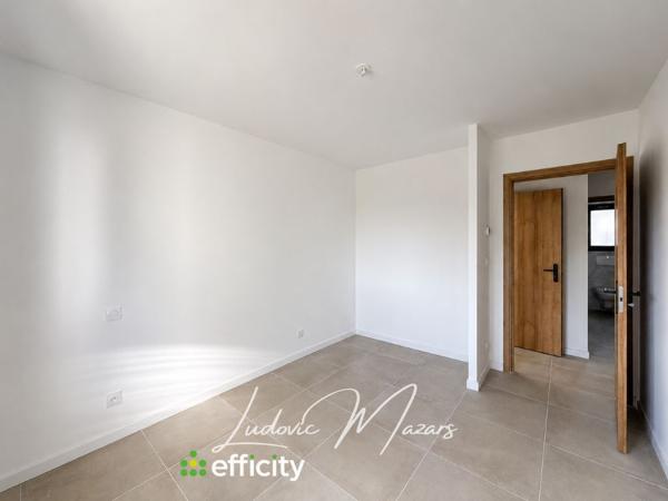 Maison
         6 pièces
        - 116 m² 285 000 € *