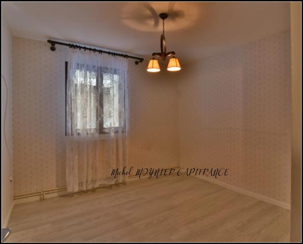 Maison de village T4 à CHAMPCELLA avec garage et grange (05)