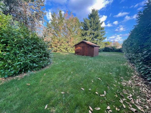 Exclusivité - Maison sur un terrain constructible de 2 300 m² à 2 pas du centre ville et des écoles à Châteauneuf Sur Loire