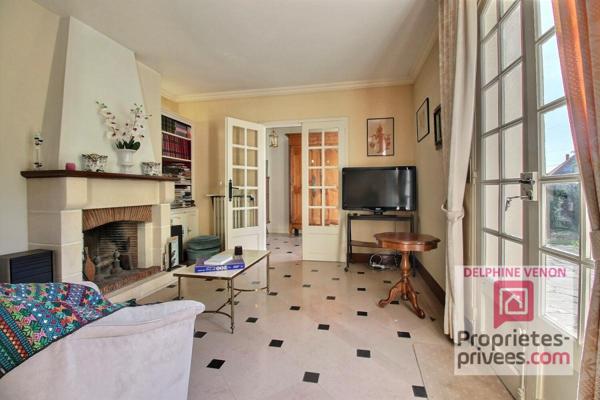 Exclusivité - Maison sur un terrain constructible de 2 300 m² à 2 pas du centre ville et des écoles à Châteauneuf Sur Loire