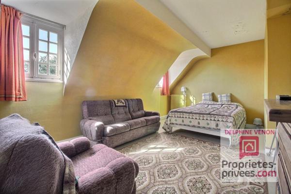 Exclusivité - Maison sur un terrain constructible de 2 300 m² à 2 pas du centre ville et des écoles à Châteauneuf Sur Loire