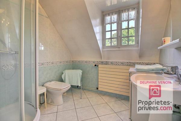 Exclusivité - Maison sur un terrain constructible de 2 300 m² à 2 pas du centre ville et des écoles à Châteauneuf Sur Loire