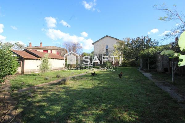 Maison avec sous-sol – 5 chambres – Garage – 1 000m² terrain