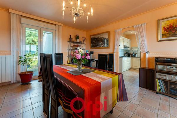 Maison à vendre    5 pièces •  Villeneuve-de-Berg