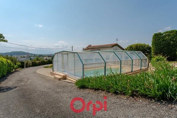 Maison à vendre    5 pièces •  Villeneuve-de-Berg