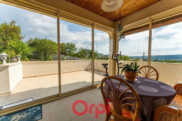 Maison à vendre    5 pièces •  Villeneuve-de-Berg