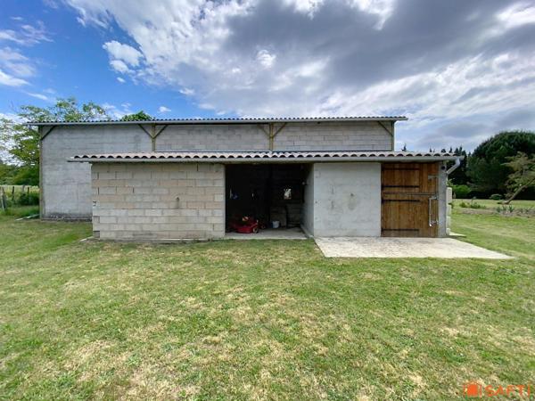 Maison de campagne avec piscine et point de vue