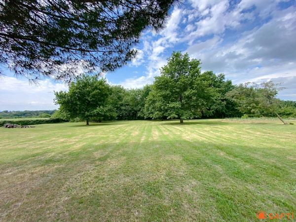 Maison de campagne avec piscine et point de vue