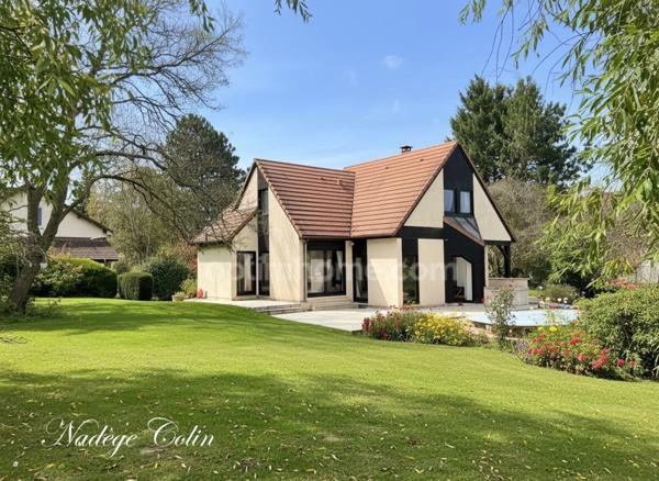 Maison d'architecte avec piscine, proche du pôle de Saint Quentin en Yvelines et de Paris/Saclay