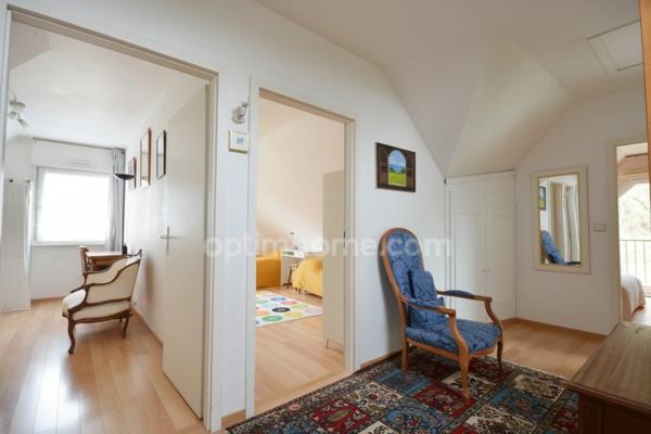 Maison d'architecte avec piscine, proche du pôle de Saint Quentin en Yvelines et de Paris/Saclay