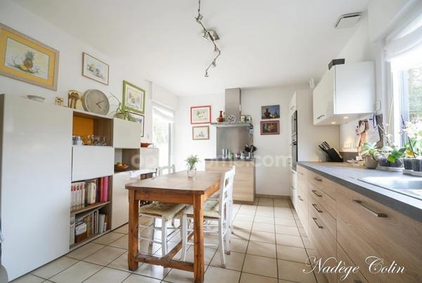 Maison d'architecte avec piscine, proche du pôle de Saint Quentin en Yvelines et de Paris/Saclay