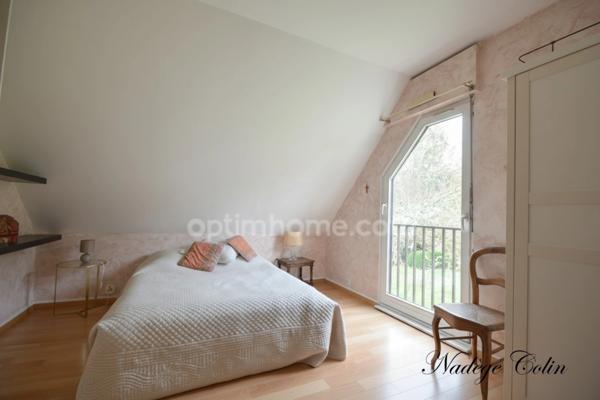 Maison d'architecte avec piscine, proche du pôle de Saint Quentin en Yvelines et de Paris/Saclay