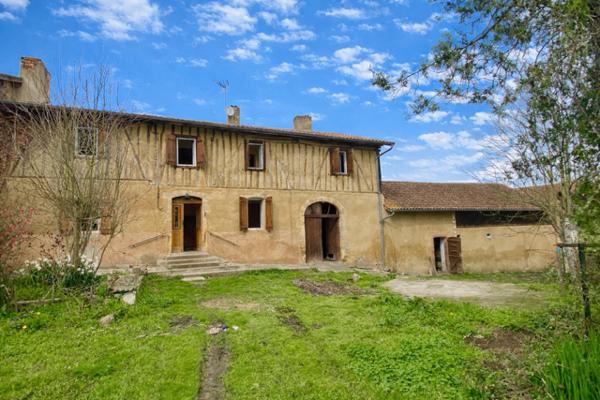 Exclusivité - Idrac-Respaillès - Maison à rénover avec jardin, chai et étable
