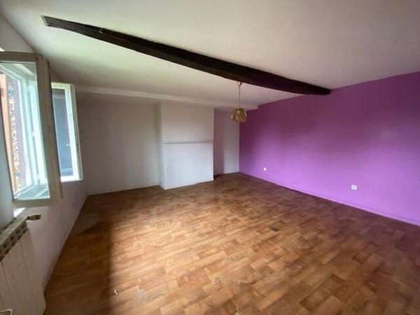 Exclusivité - Idrac-Respaillès - Maison à rénover avec jardin, chai et étable