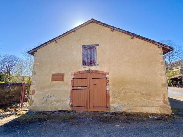 Exclusivité - Idrac-Respaillès - Maison à rénover avec jardin, chai et étable