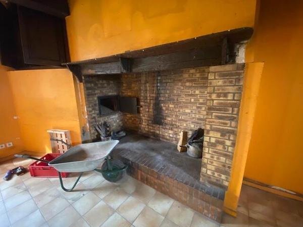 Exclusivité - Idrac-Respaillès - Maison à rénover avec jardin, chai et étable