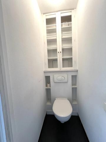 Appartement de 2 pièces à BAGNEUX (92): Luminosité, calme et potentiel pour ce 2 pièces de 47 m² en étage élevé au sein d’une résidence de standing à quelques minutes du métro.