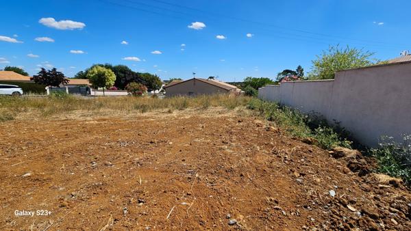 Terrain Champdeniers Saint Denis 319 m2