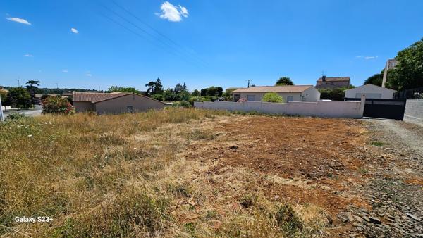 Terrain Champdeniers Saint Denis 319 m2