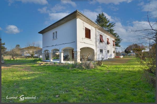 Maison à vendre 9 pièces d’environ 188 m² 7 chambres à Port-Sainte-Foy-et-Ponchapt (24)