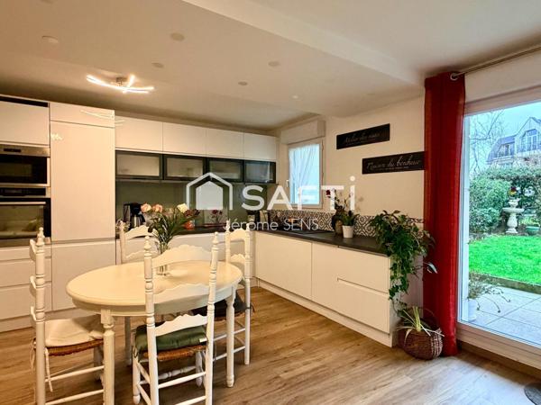 Un jardin en ville, au calme à Poissy