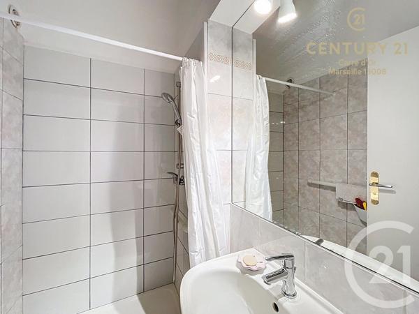 Appartement F4 à vendre  4 pièces - 107,02 m2 MARSEILLE - 13008