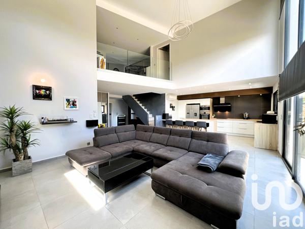 Maison 6 pièces de 168 m² à Saint-Jean-Lasseille (66300)