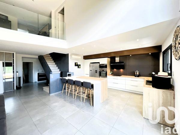 Maison 6 pièces de 168 m² à Saint-Jean-Lasseille (66300)