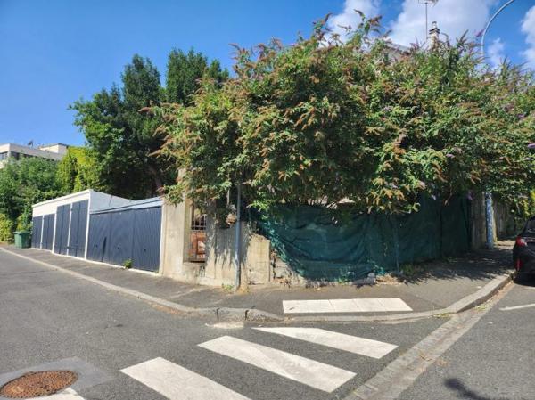 Terrain Constructible Arcueil Mairie 02 a 10 ca , 01 a 20 ca constructibles