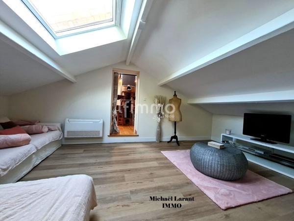 Propriété d’Exception – 2 Maisons – 5 300 m² de terrain.