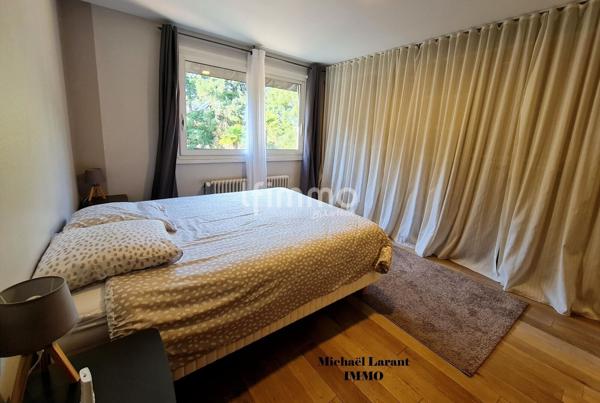 Propriété d’Exception – 2 Maisons – 5 300 m² de terrain.