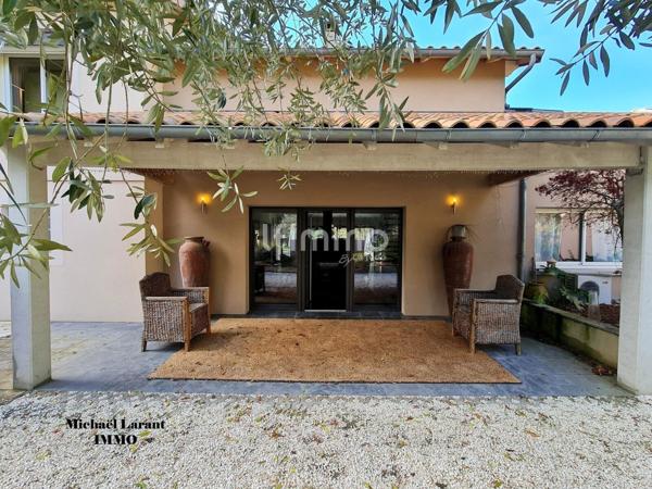 Propriété d’Exception – 2 Maisons – 5 300 m² de terrain.