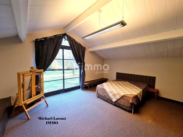 Propriété d’Exception – 2 Maisons – 5 300 m² de terrain.