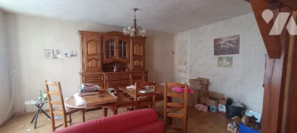 VOULX maison de pays de 75 m² 2 pièces agrandissement possible, garage courette.