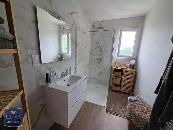 Maison à louer 4 pièces 79.9m² Issoire (63500)