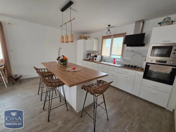 Maison à louer 4 pièces 79.9m² Issoire (63500)