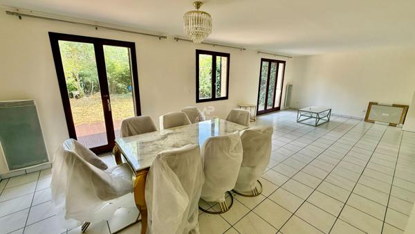 Maison Courdimanche 7 pièce(s) 150.45 m2 651 000 € **  - Référence  2333